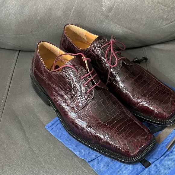 David Eden Burgandy Shoes sz 10.